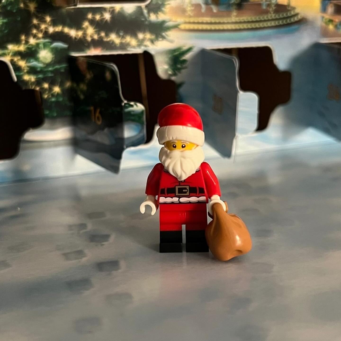 Lego City Advent Calendar Day 24